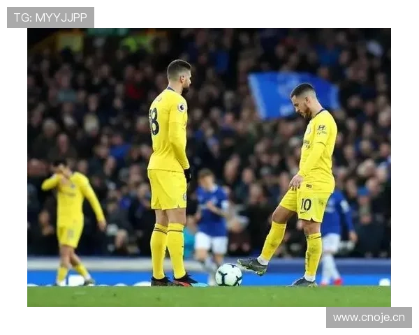 切尔西争四形势复杂:联赛竞争格局变化,对赛季走势产生影响 切尔西争四形势复杂:联赛竞争格局变化,对赛季走势产生影响